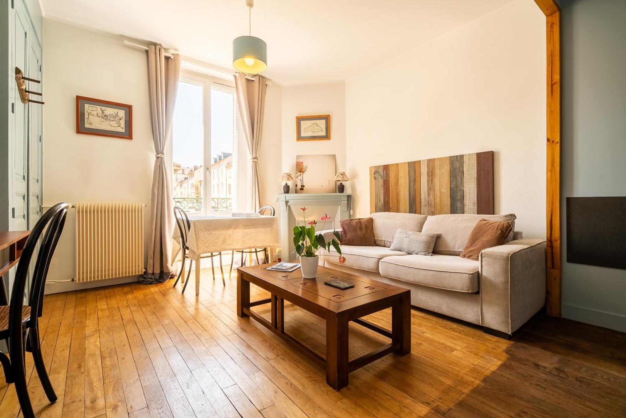 Dupain&Dubeurre Apartment Limoges Bagian luar foto